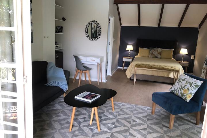 Room 10 of 13