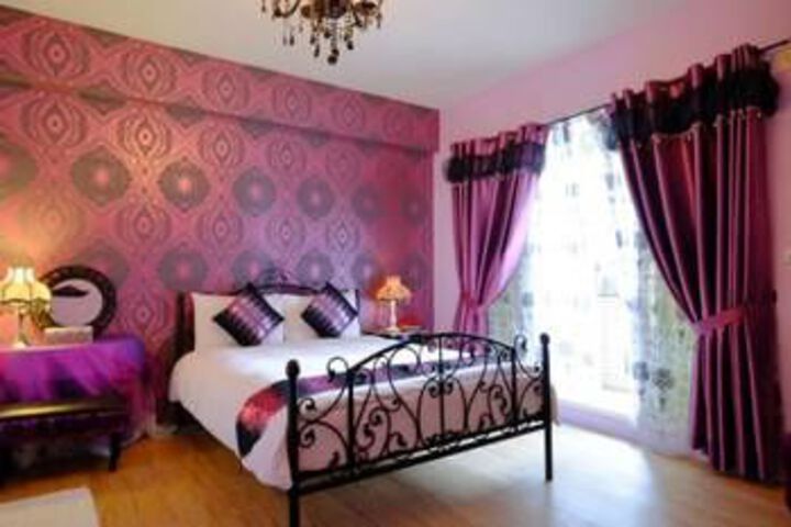 Room 16 of 19