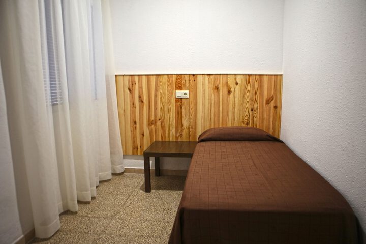 Room 11 of 30
