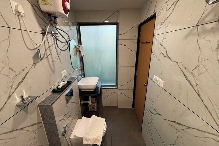 Room 92 of 121