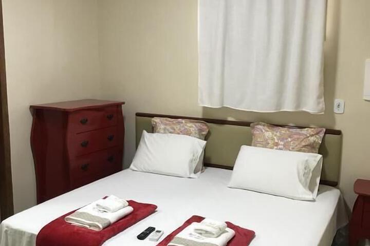 Room 8 of 12