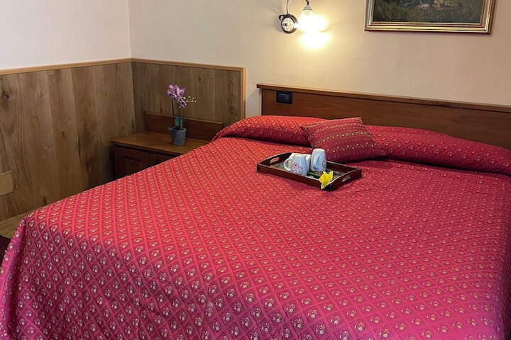Room 8 of 54