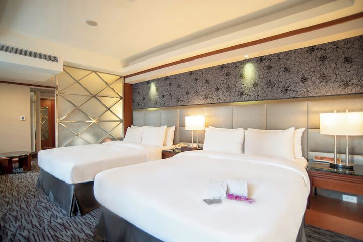 Room 7 of 24