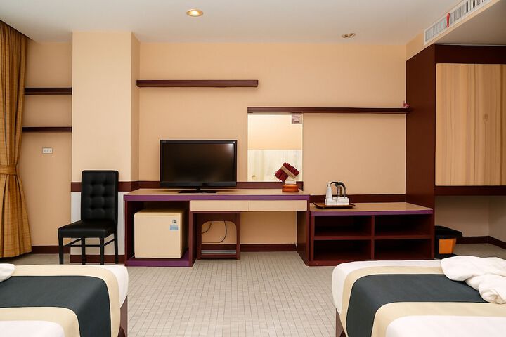 Room 43 of 127