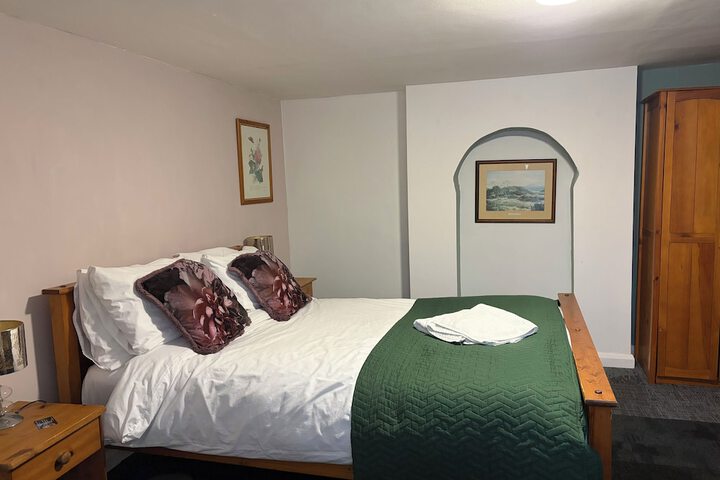 Room 17 of 48