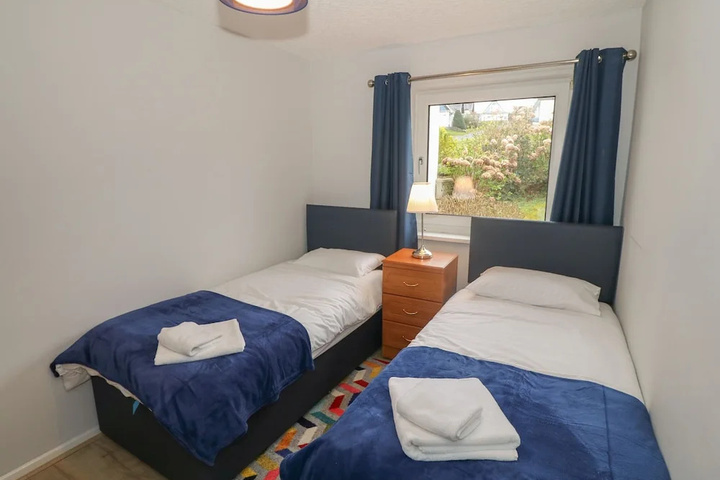 Room 5 of 15