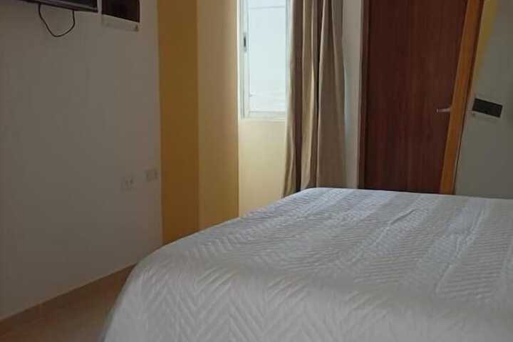 Room 2 of 125
