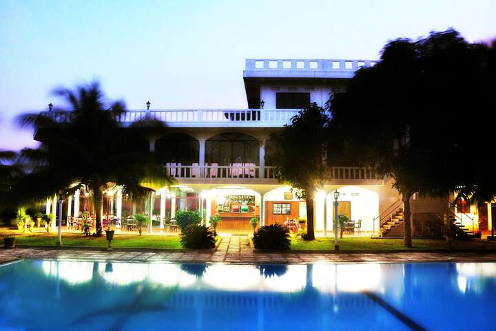 Pool 31 of 64
