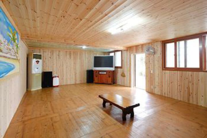 Room 46 of 89