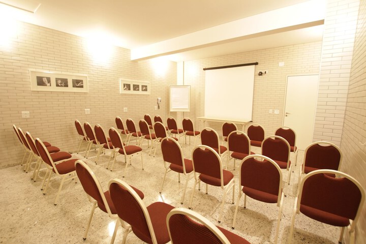 Meeting 32 of 37