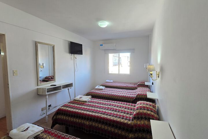 Room 9 of 92