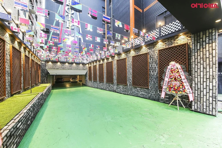 HOTEL 7