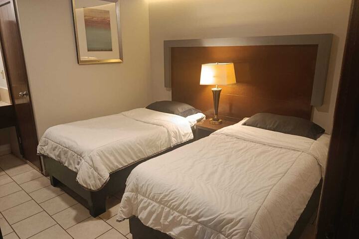 Room 17 of 28