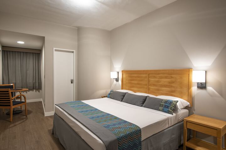 Room 4 of 45