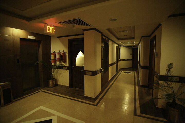Ballroom/Hall 58 of 63