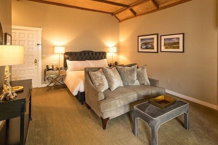 Room 4 of 15