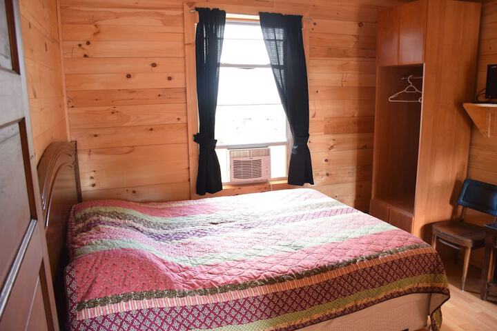 Room 17 of 34