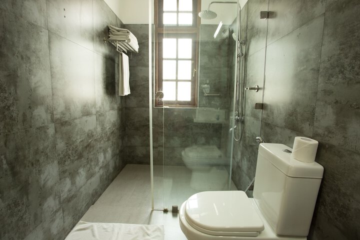 Room 27 of 58