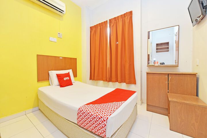 Room 9 of 23