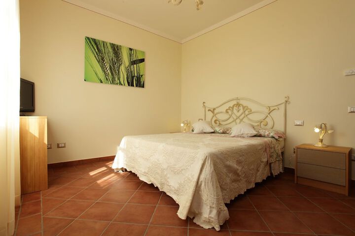 Room 12 of 40