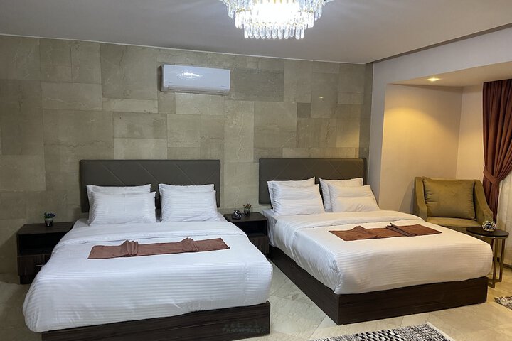 Room 22 of 125