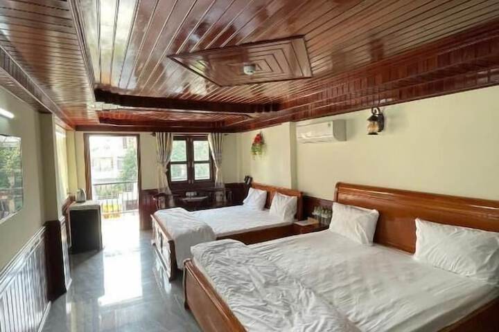 Room 6 of 22
