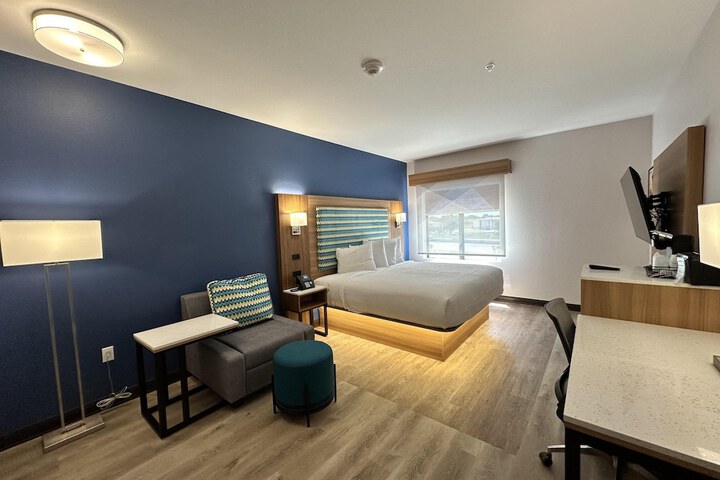 Room 16 of 69