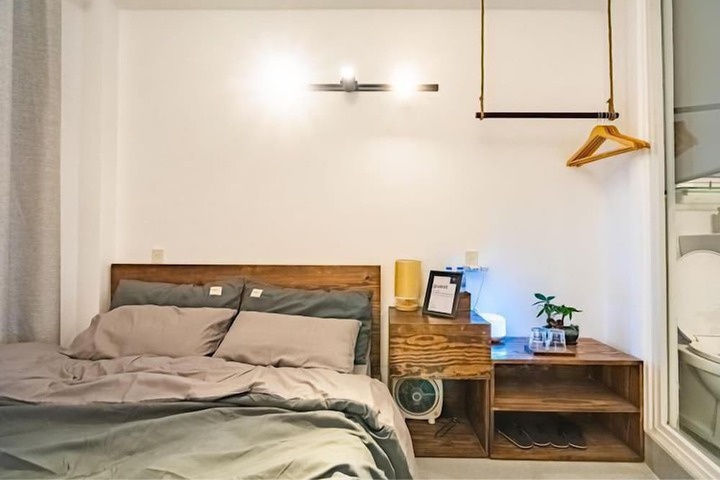 Room 8 of 29