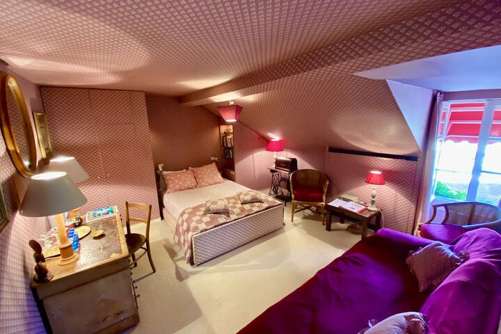 Room 6 of 45