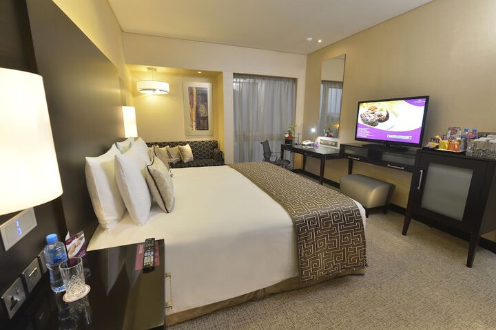 Room 55 of 194