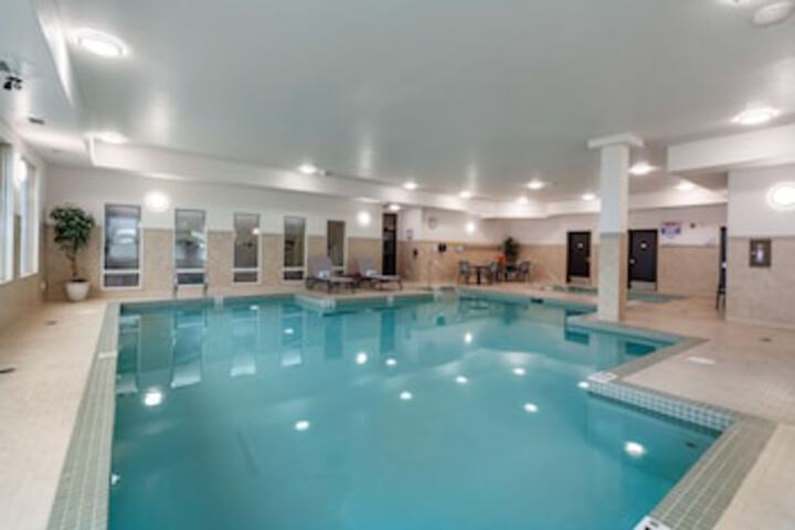 Pool 106 of 168