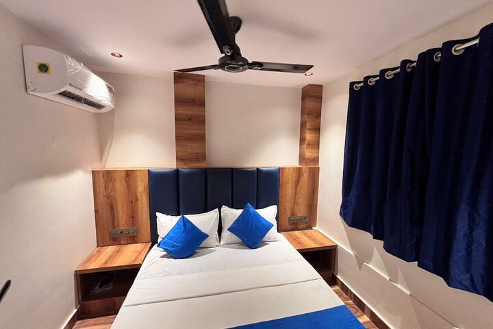 Room 7 of 10