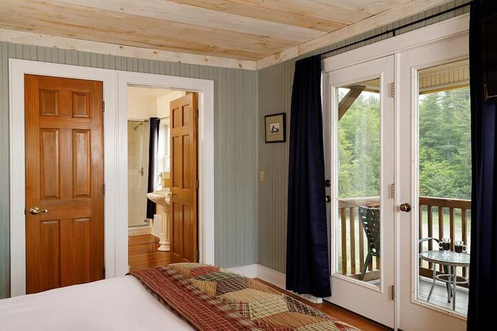 Room 12 of 76