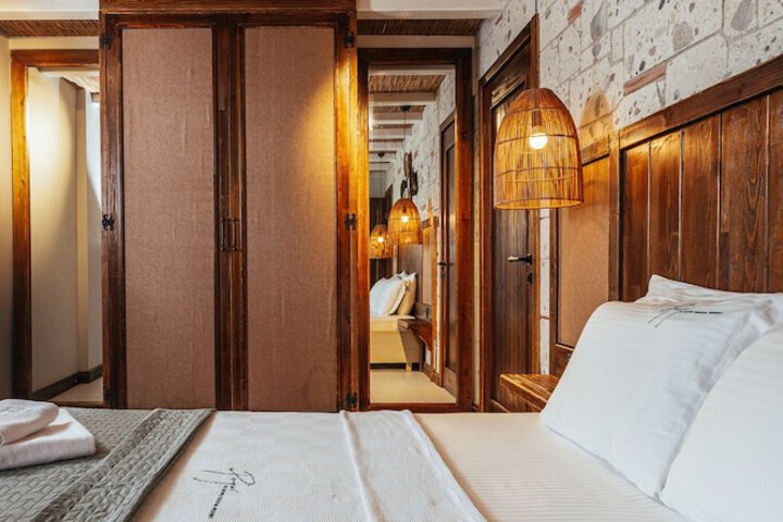 Room 9 of 53