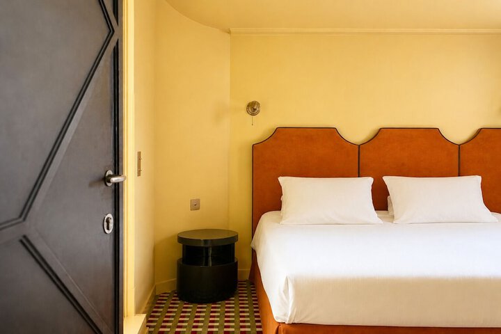 Room 18 of 88