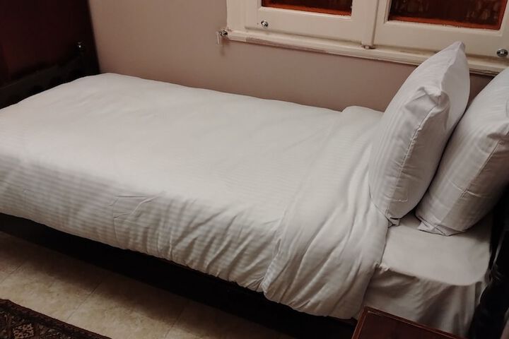 Room 28 of 44