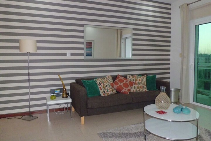 Room 6 of 18