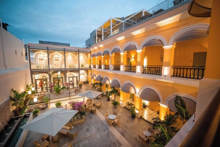 Palacio Provincial San Juan Curio Collection by Hilton in San Juan