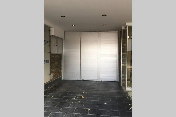 Room 10 of 20