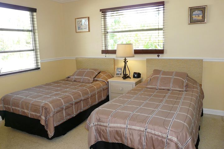 Room 12 of 75