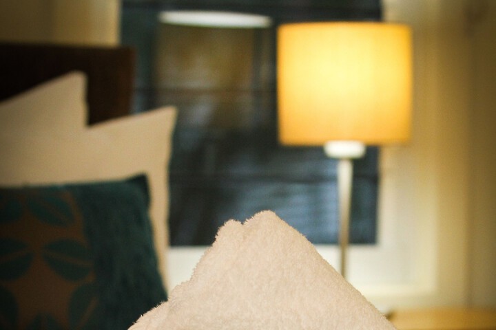 Room 6 of 32