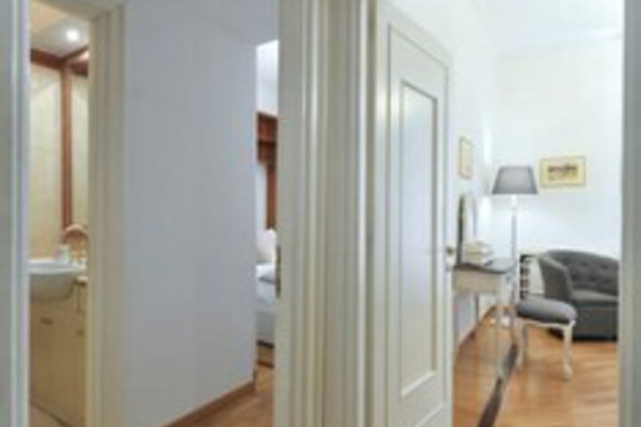 Room 14 of 28