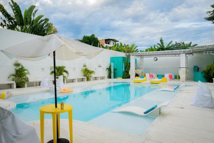 Pool 51 of 57