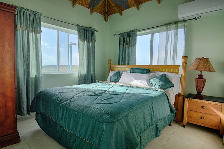 Room 8 of 35