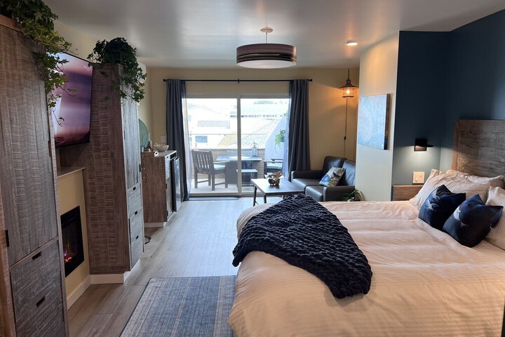 Room 9 of 129