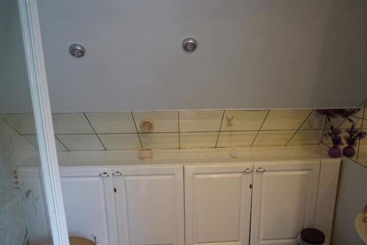 Room 15 of 25