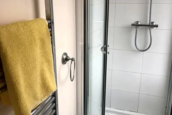 Room 12 of 12