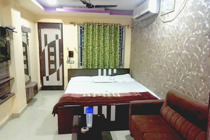 Room 16 of 34
