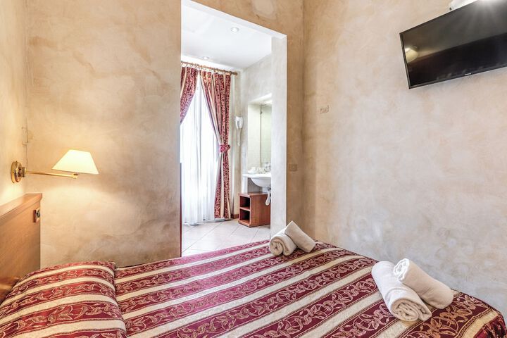 Room 45 of 125
