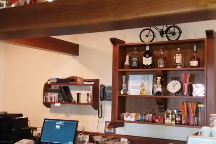 Lounge 73 of 104